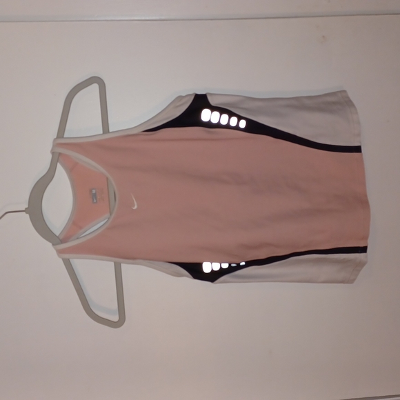 pink Nike athletic tanktop medium cute athleisure women's running workout mesh - Picture 1 of 4